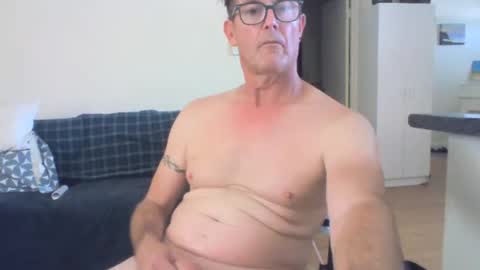 Snapshot of thisiswatiwant chatting on January 17, 8:56 am thisiswatiwant online show from January 17, 8:56 am