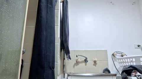 Snapshot of thisiswatiwant chatting on February 20, 8:36 pm thisiswatiwant online show from February 20, 8:36 pm