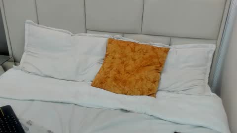 Thom online show from March 24, 4:28 am