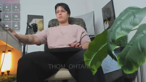 thom_ohtani online show from May 3, 9:43 pm