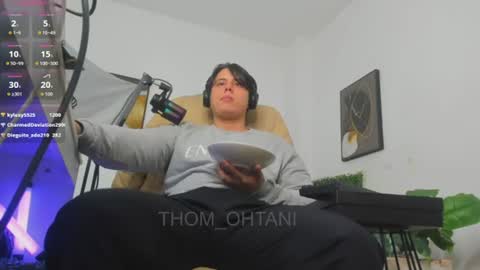 thom_ohtani online show from June 18, 11:42 pm