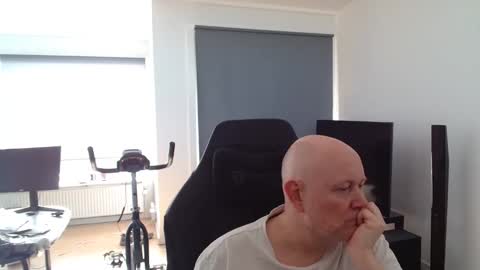 Snapshot of thomas315627 chatting on March 26, 2:44 pm thomas315627 online show from March 26, 2:44 pm