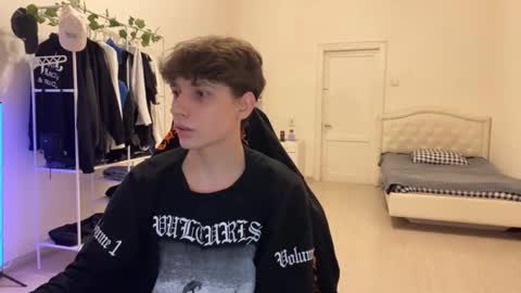 Snapshot of thomas617826 chatting on November 6, 7:15 pm Thomas Hill online show from November 6, 7:15 pm