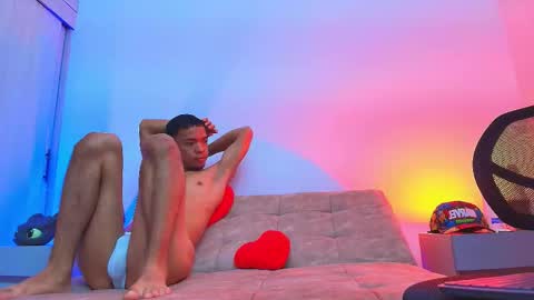 THOMAS  JOHANN online show from November 19, 1:16 am