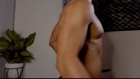 Thomas Eliott   independent model online show from January 18, 11:11 pm