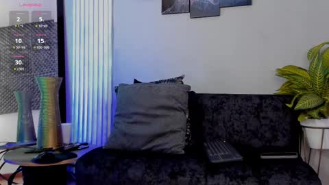 Thomas Eliott   independent model online show from September 9, 8:19 pm