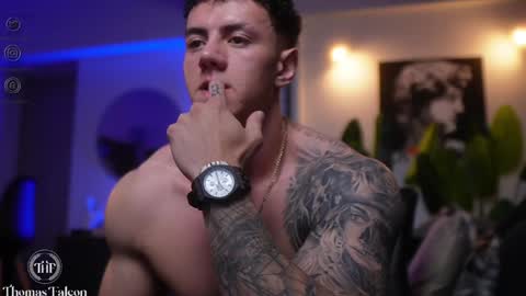 Thomas Falcon online show from January 24, 1:13 am