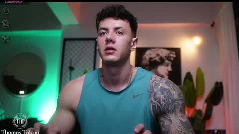 Thomas Falcon online show from February 19, 2:33 am