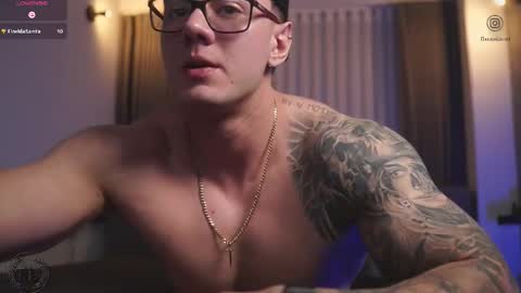 Thomas Falcon online show from November 1, 2:46 am