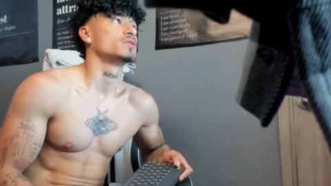 Snapshot of thomas_fit1 chatting on April 9, 6:57 pm Thomas 3 JUST STAY AND BE MY LAST LOVE online show from April 9, 6:57 pm