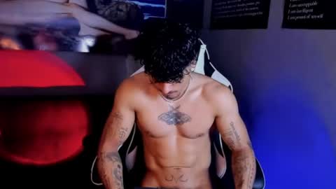 Snapshot of thomas_fit1 chatting on April 29, 3:38 pm Thomas 3 JUST STAY AND BE MY LAST LOVE online show from April 29, 3:38 pm