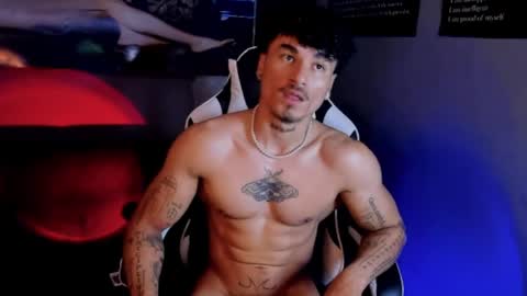 Snapshot of thomas_fit1 chatting on April 29, 5:30 pm Thomas 3 JUST STAY AND BE MY LAST LOVE online show from April 29, 5:30 pm