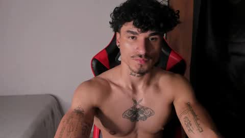 Snapshot of thomas_fit1 chatting on May 21, 3:35 am Thomas 3 JUST STAY AND BE MY LAST LOVE online show from May 21, 3:35 am