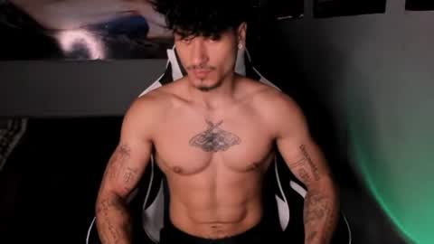 Snapshot of thomas_fit1 chatting on June 12, 6:29 pm Thomas 3 JUST STAY AND BE MY LAST LOVE online show from June 12, 6:29 pm