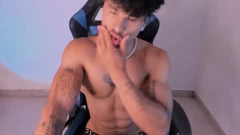 Snapshot of thomas_fit1 chatting on June 27, 12:59 am Thomas 3 JUST STAY AND BE MY LAST LOVE online show from June 27, 12:59 am