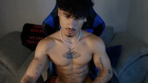 Snapshot of thomas_fit1 chatting on July 10, 2:16 am Thomas 3 JUST STAY AND BE MY LAST LOVE online show from July 10, 2:16 am
