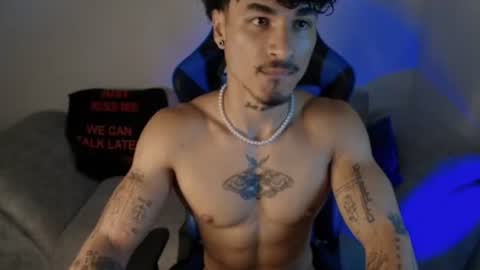 Snapshot of thomas_fit1 chatting on July 10, 2:19 pm Thomas 3 JUST STAY AND BE MY LAST LOVE online show from July 10, 2:19 pm