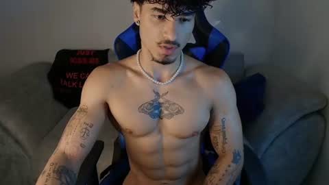 Snapshot of thomas_fit1 chatting on July 14, 12:44 pm Thomas 3 JUST STAY AND BE MY LAST LOVE online show from July 14, 12:44 pm