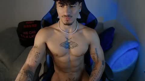 Snapshot of thomas_fit1 chatting on July 15, 12:54 pm Thomas 3 JUST STAY AND BE MY LAST LOVE online show from July 15, 12:54 pm