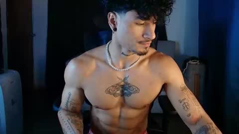 Snapshot of thomas_fit1 chatting on July 23, 10:46 am Thomas 3 JUST STAY AND BE MY LAST LOVE online show from July 23, 10:46 am