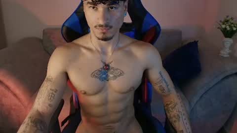 Snapshot of thomas_fit1 chatting on July 28, 4:39 pm Thomas 3 JUST STAY AND BE MY LAST LOVE online show from July 28, 4:39 pm