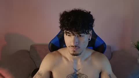 Snapshot of thomas_fit1 chatting on July 30, 12:15 pm Thomas 3 JUST STAY AND BE MY LAST LOVE online show from July 30, 12:15 pm