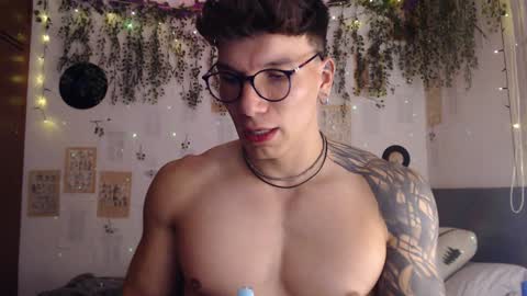 Thomas Grey online show from January 22, 3:31 am