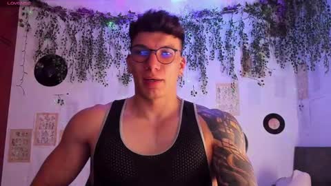 Thomas Grey online show from February 9, 9:37 am