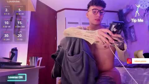 Thomas Grey online show from November 27, 10:39 am