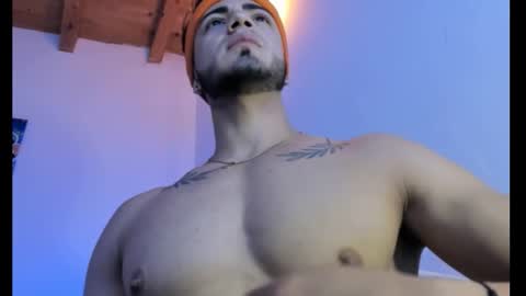 Snapshot of thomas_k7 chatting on October 7, 1:47 am Thomas online show from October 7, 1:47 am