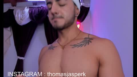 Snapshot of thomas_k7 chatting on October 22, 7:24 pm Thomas online show from October 22, 7:24 pm