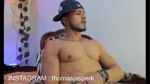 Snapshot of thomas_k7 chatting on November 3, 8:43 pm Thomas online show from November 3, 8:43 pm