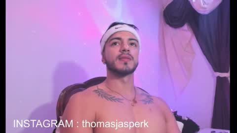 Snapshot of thomas_k7 chatting on November 17, 10:04 pm Thomas online show from November 17, 10:04 pm