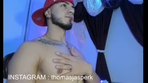 Snapshot of thomas_k7 chatting on December 3, 10:08 pm Thomas online show from December 3, 10:08 pm