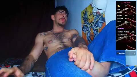 thomas_ks11 online show from November 6, 2:45 am