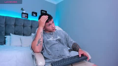 Thomas online show from February 3, 12:10 pm