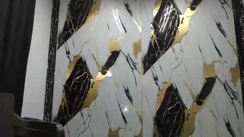 Thomas online show from November 6, 9:15 pm