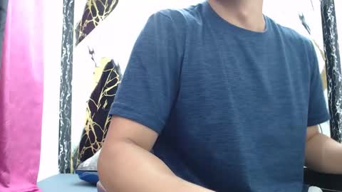 Snapshot of thomas_neuman chatting on May 17, 8:49 pm Thomas online show from May 17, 8:49 pm