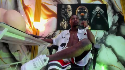 Snapshot of thomas_shelbys chatting on October 1, 3:34 am Thomas online show from October 1, 3:34 am