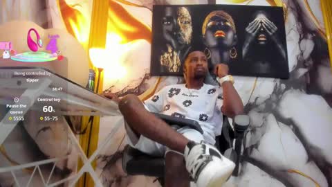 Snapshot of thomas_shelbys chatting on October 5, 3:49 am Thomas online show from October 5, 3:49 am