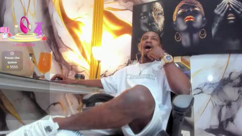 Snapshot of thomas_shelbys chatting on October 10, 3:38 am Thomas online show from October 10, 3:38 am