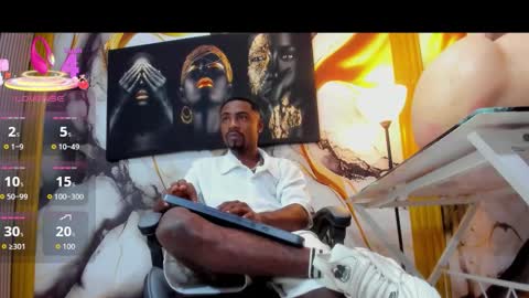 Snapshot of thomas_shelbys chatting on December 4, 3:49 am Thomas online show from December 4, 3:49 am