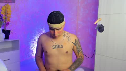 Thomas and Faon  online show from March 27, 5:02 am