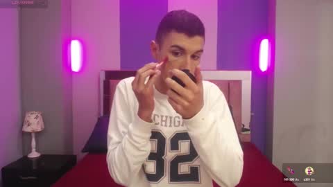 Thomas online show from December 2, 12:51 pm
