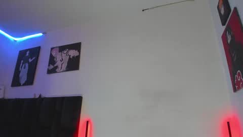 Snapshot of thomashoward31 chatting on January 27, 1:59 am Thomas online show from January 27, 1:59 am