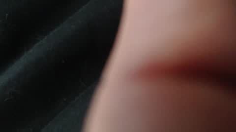 Snapshot of thomasjons chatting on March 25, 3:01 am thomasjons online show from March 25, 3:01 am