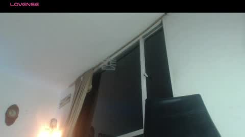 Snapshot of thomasjons chatting on April 28, 9:47 am thomasjons online show from April 28, 9:47 am
