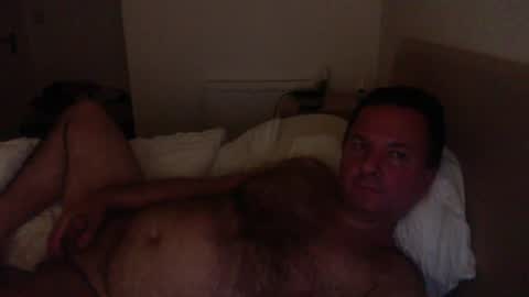 Snapshot of thomaspol chatting on June 18, 10:36 pm Tom online show from June 18, 10:36 pm