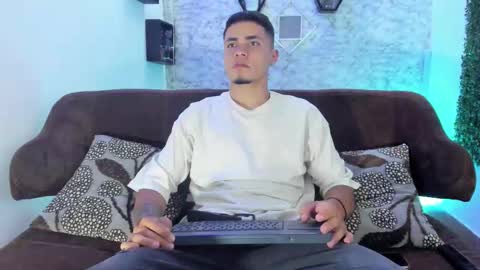 thomass_conor online show from November 18, 6:12 pm