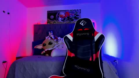 Thom Klein online show from December 3, 7:22 pm